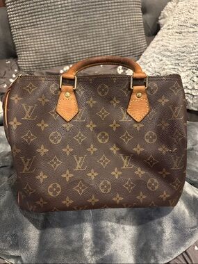 Vintage 2000 Louis Vuitton Monogram Speedy 30